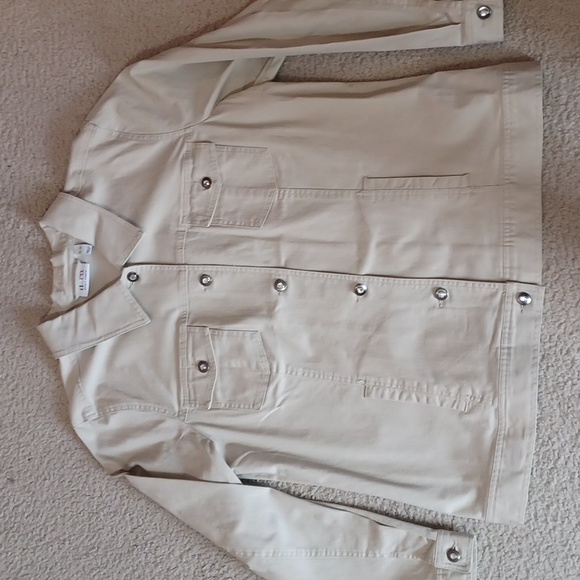 Denim&Co Jackets & Blazers - Denim & Company Light Tan Button Up Denim Jacket